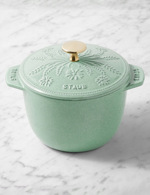 Olla con tapa Staub de hierro 1