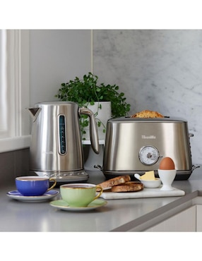 Tetera eléctrica Breville de acero inoxidable
