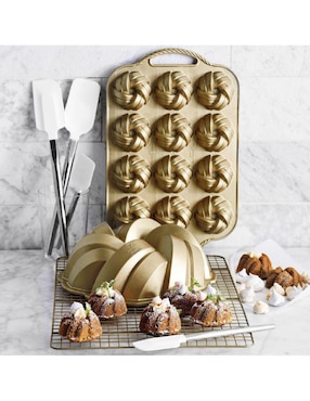 Molde Nordic Ware 75th Anniversary
