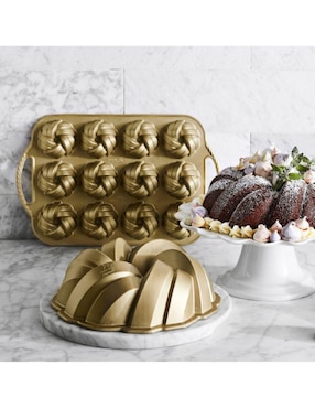 Molde Nordic Ware 75th Anniversary