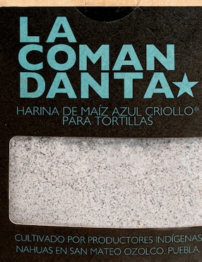 Harina de maíz azul La Comandanta para tortillas