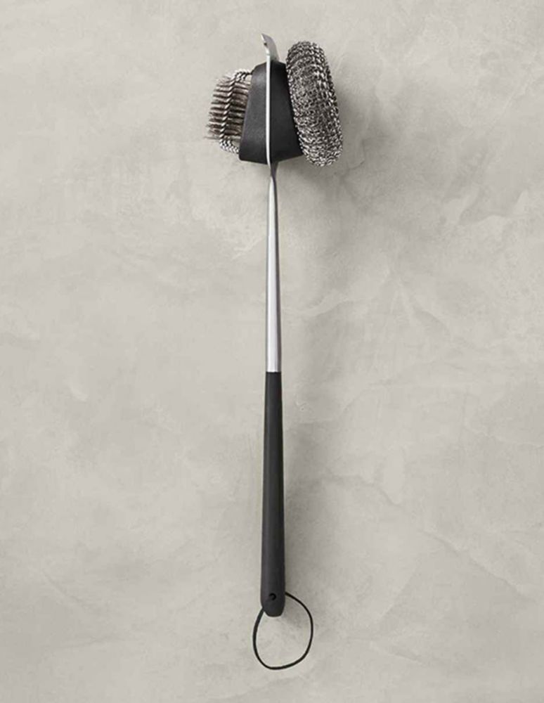 Cepillo limpiador BBQ Tools con cerdas rígidas 2