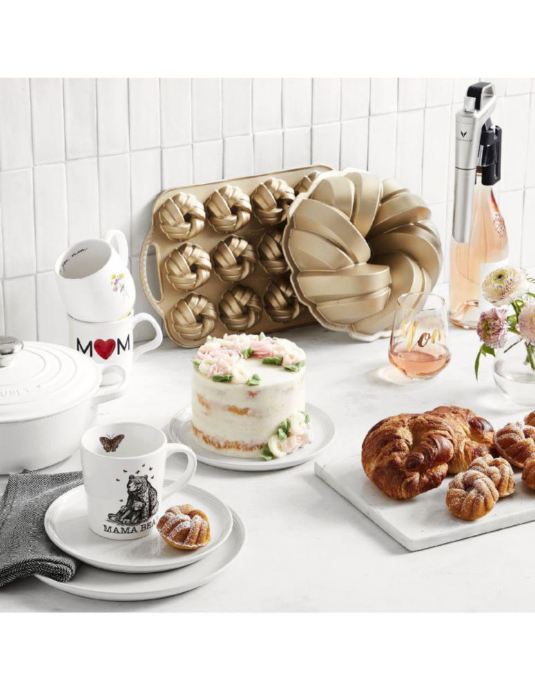 Molde Nordic Ware 75th Anniversary 6