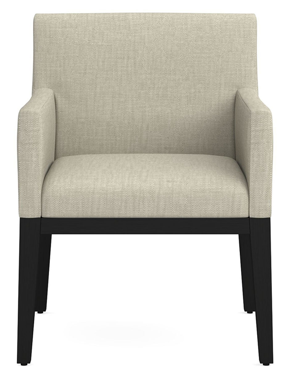 Silla con brazos Wilson Upholstered de madera Silla con brazos Wilson Upholstered de madera