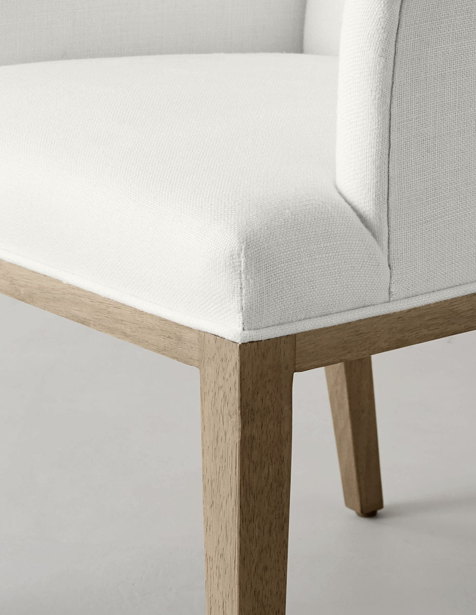 Silla con brazos Austin de madera 4